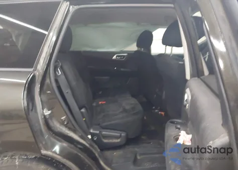 2016 Nissan Pathfinder Platinum/S/Sl/Sv z USA, uszkodzony, nr VIN 5N1AR2MM3GC619134